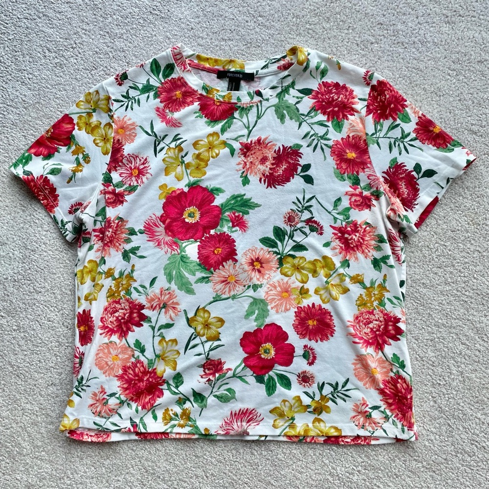 Forever 21 | Women’s Graphic Cropped T-Shirt | SMALL